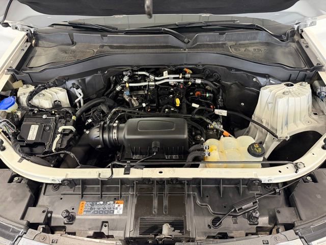 Used 2022 Ford Explorer XLT w/ Equipment Group 202A AWD/4WD image 47
