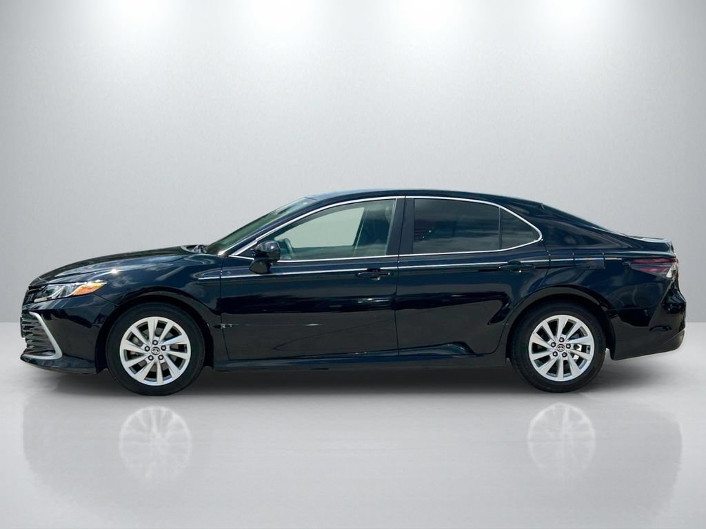 Used 2024 Toyota Camry LE FWD image 8