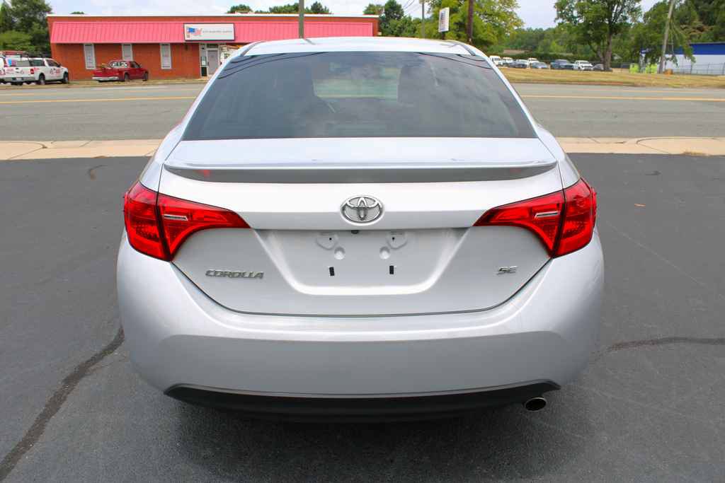 Used 2019 Toyota Corolla SE FWD image 7