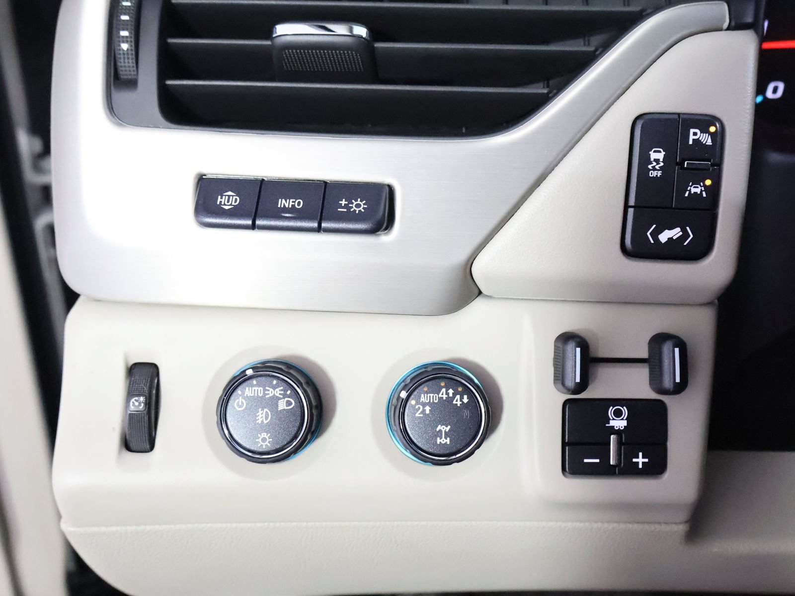 Used 2019 GMC Yukon Denali AWD/4WD image 35