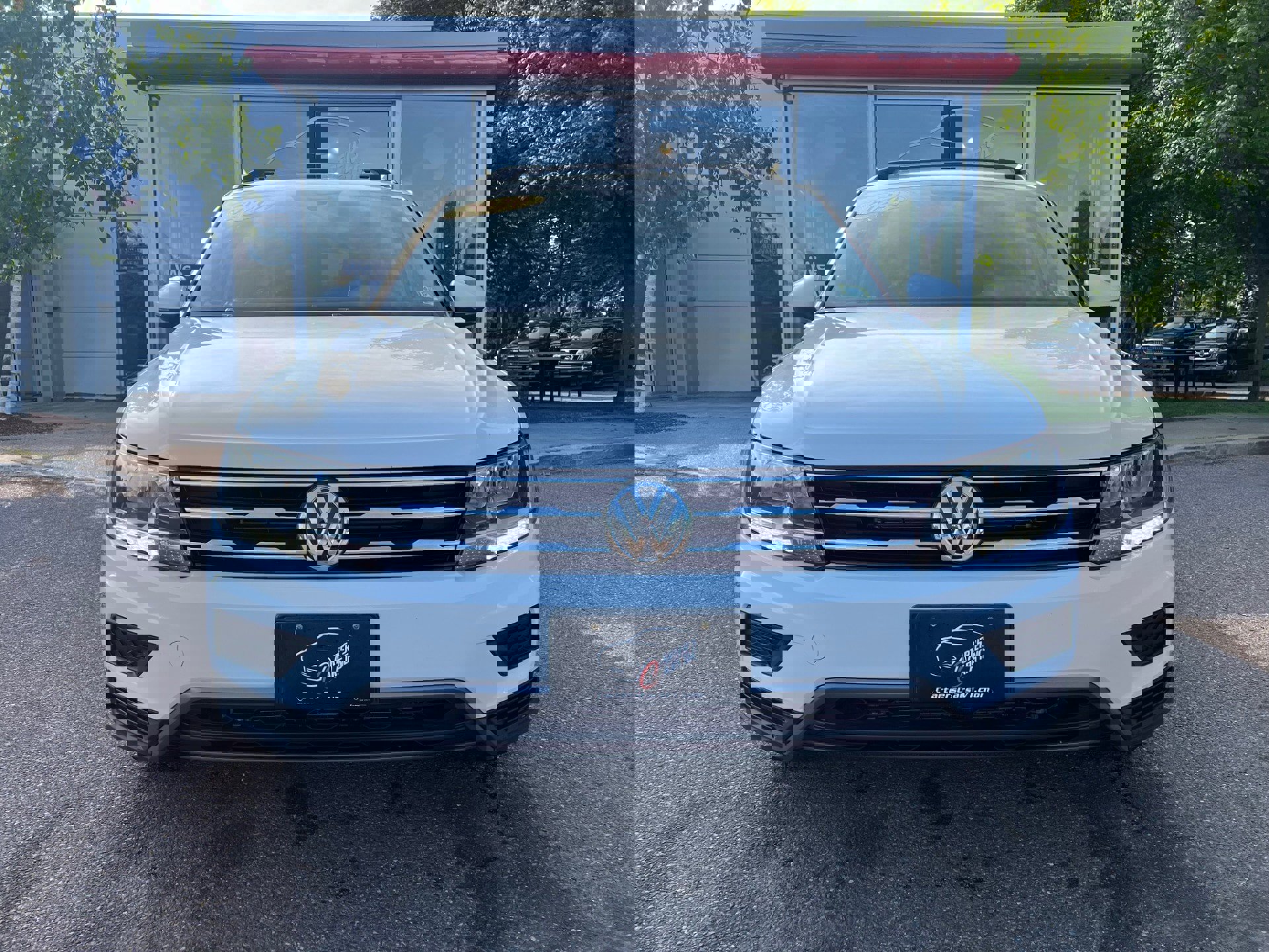 Used 2020 Volkswagen Tiguan SE image 3