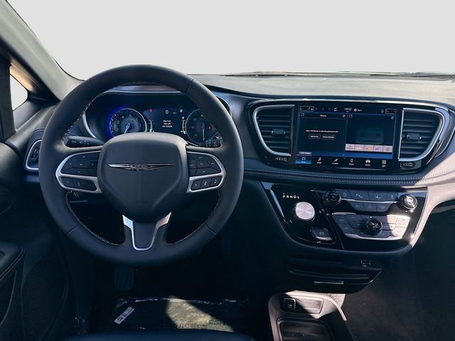New 2026 Chrysler Pacifica Select image 24