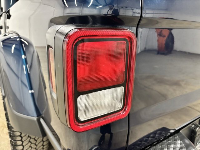 Used 2025 Jeep Gladiator Sport image 7