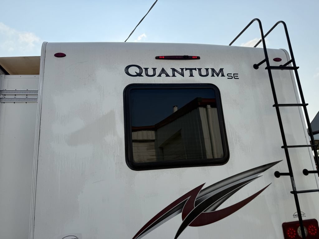 Used 2021 Ford E-450 and Econoline 450 Super Duty w/ Motorhome Prep Package RWD image 30
