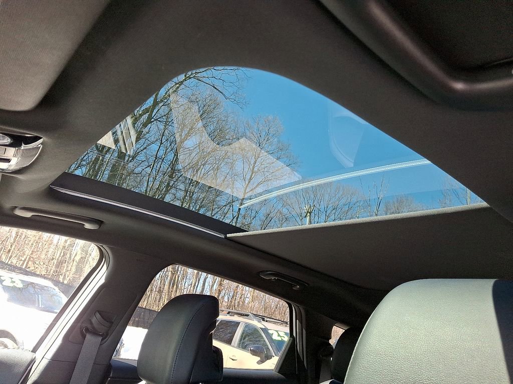 Used 2025 Kia Sportage X-Line w/ Premium Package image 15