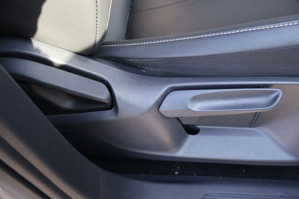 Used 2024 Volkswagen Tiguan Wolfsburg Edition image 40