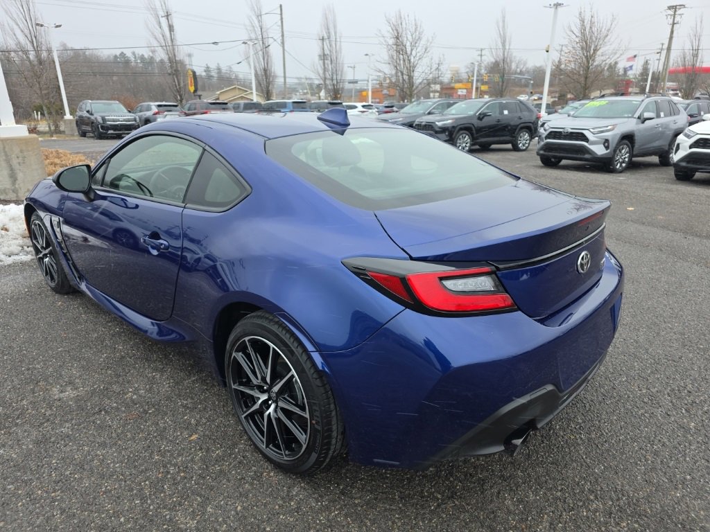 Certified 2024 Toyota GR86 6-Speed Manual image 4