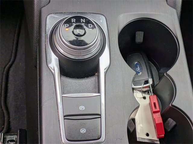 Used 2021 Ford Escape SE w/ SE Sport Appearance Package image 24