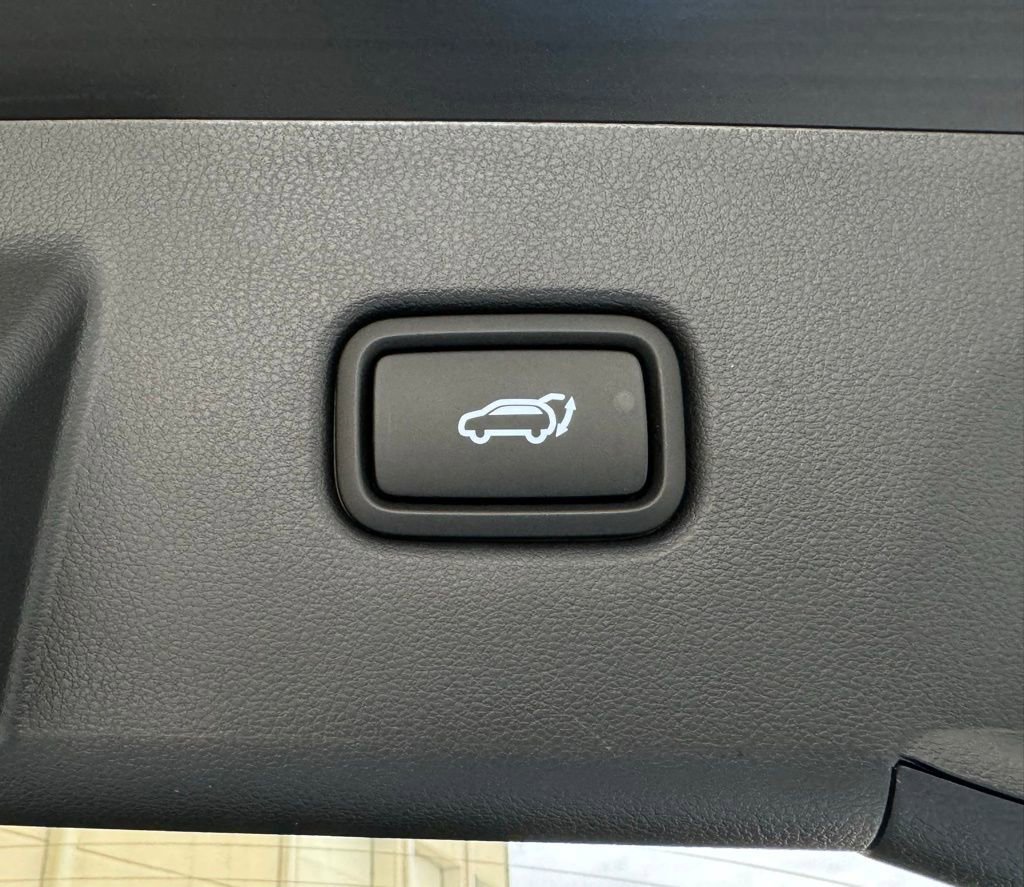 New 2024 Hyundai Tucson Limited image 17