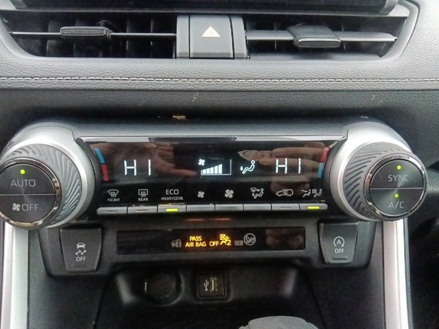 Used 2024 Toyota RAV4 XLE image 23