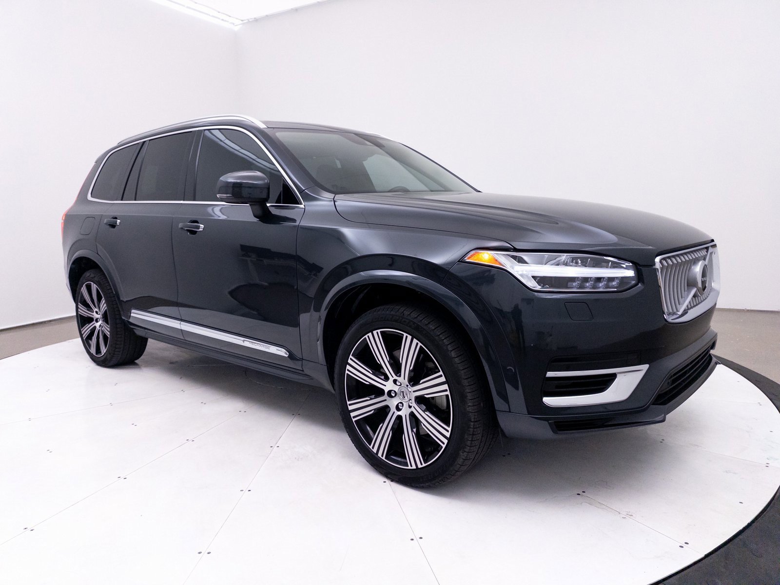 Used 2022 Volvo XC90 T8 Inscription w/ Advanced Package image 12
