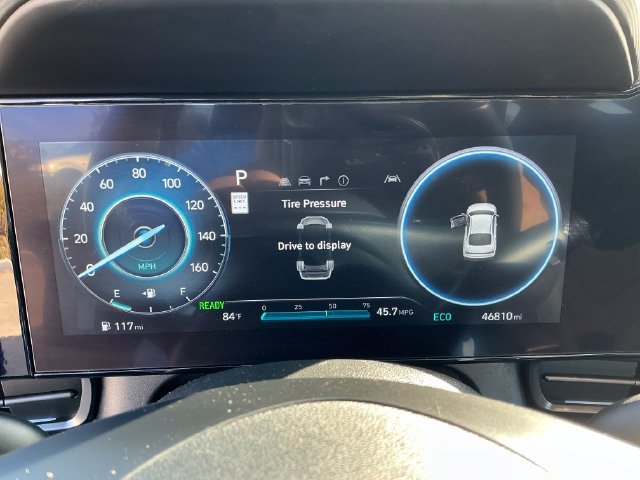 Used 2025 Hyundai Elantra SEL FWD image 17