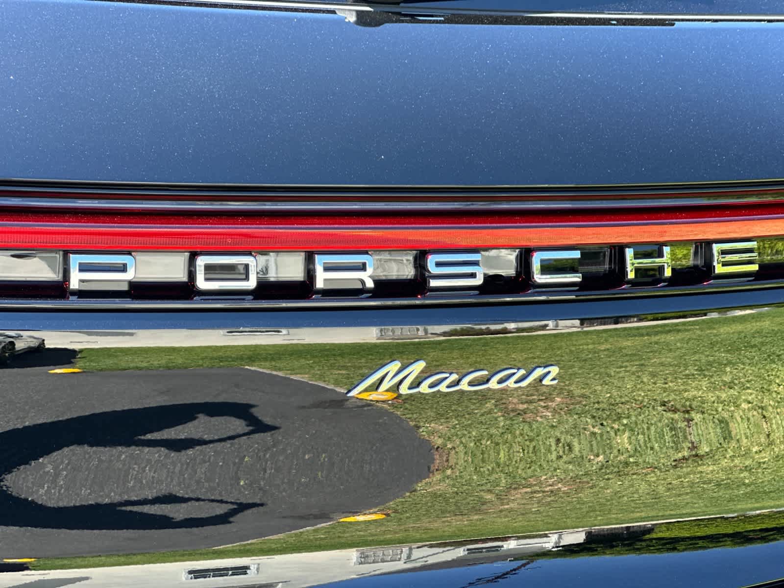 New 2026 Porsche Macan AWD/4WD image 32