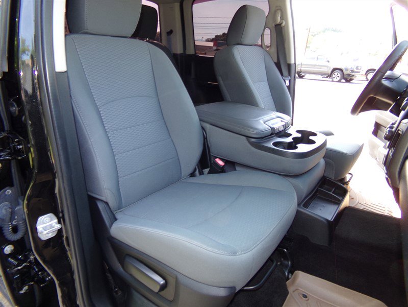 Used 2015 RAM 1500 Express AWD/4WD image 33