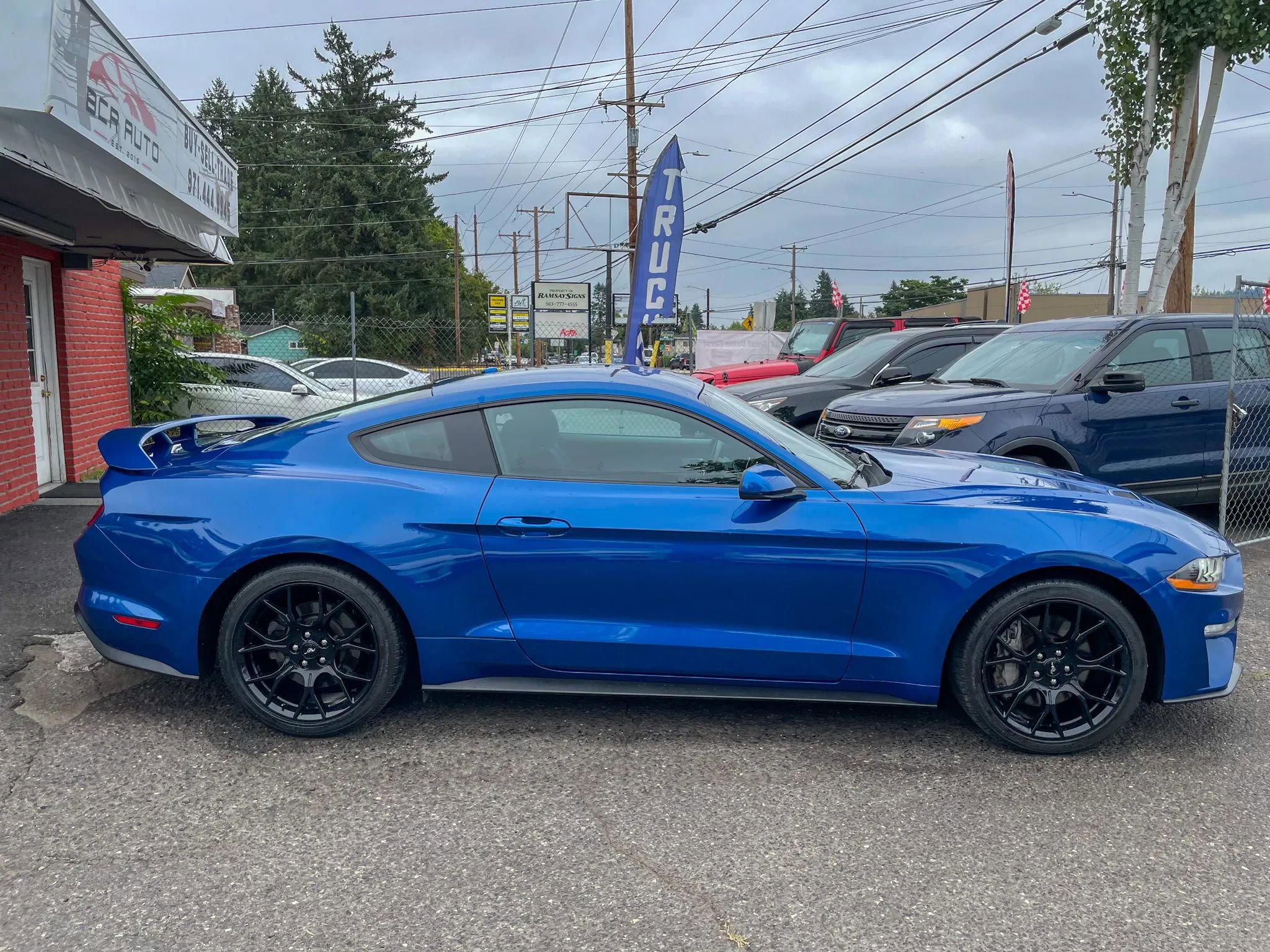Used 2018 Ford Mustang Coupe w/ Ecoboost Performance Package image 7