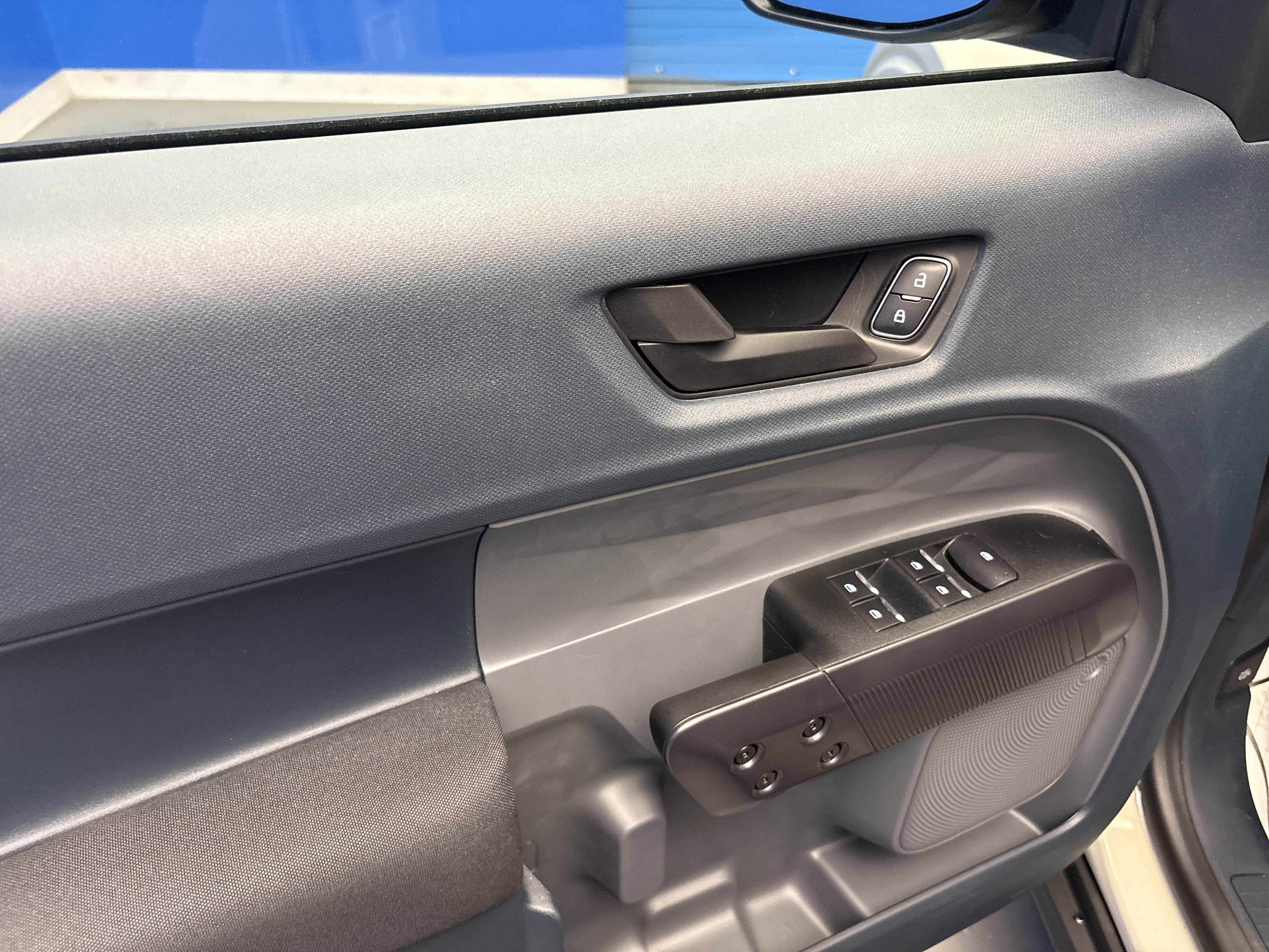 Used 2025 Ford Maverick XL w/ Equipment Group 102A image 10