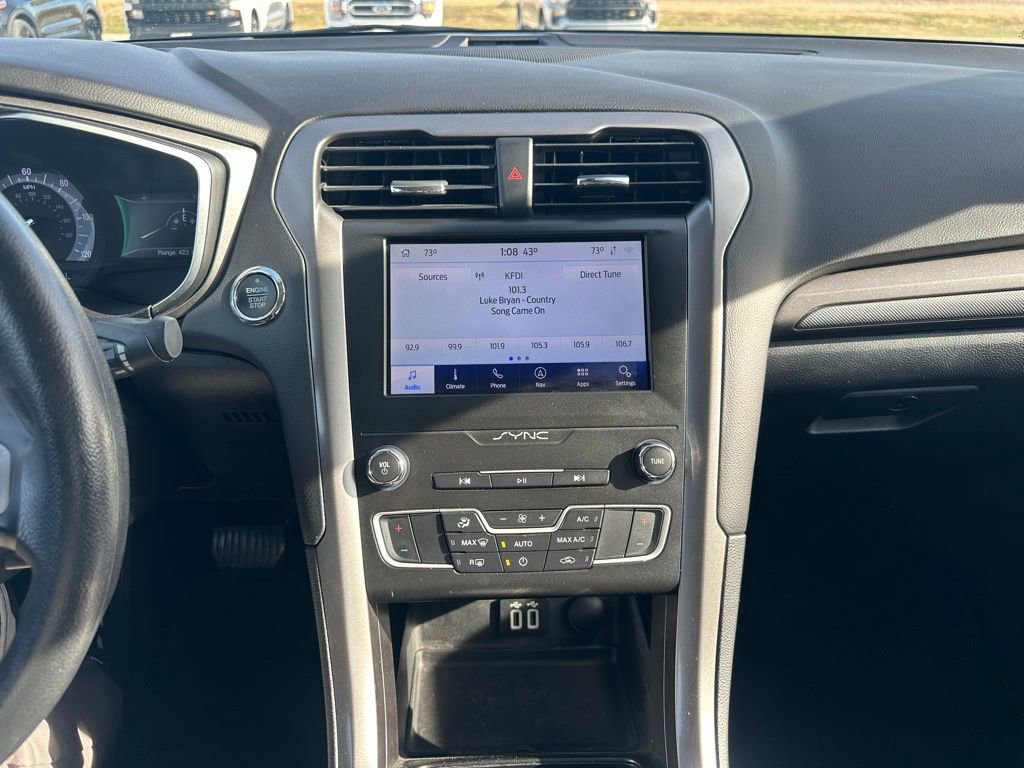 Used 2020 Ford Fusion SE image 17