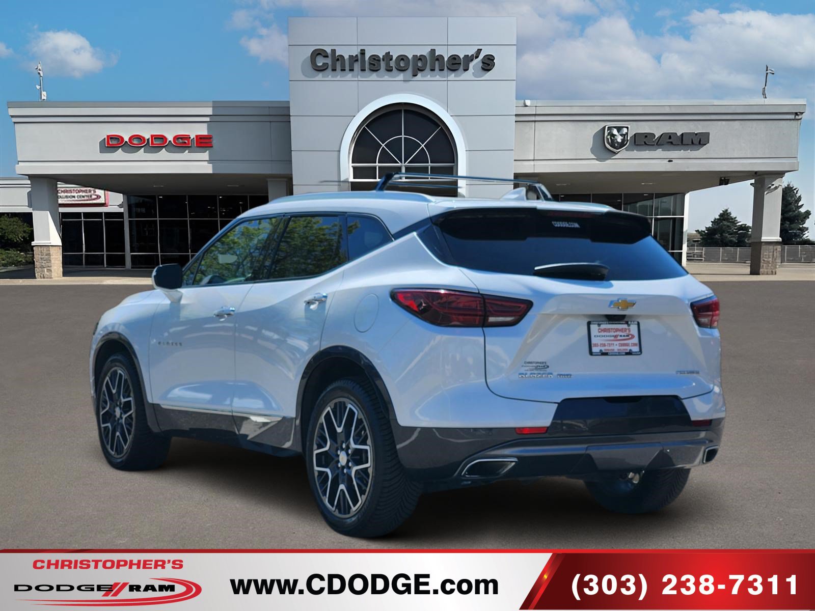 Used 2023 Chevrolet Blazer Premier w/ Driver Confidence II Package AWD/4WD image 5