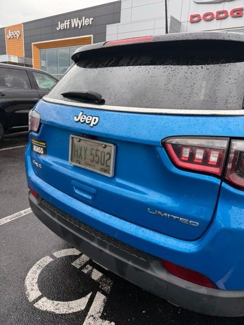 Used 2022 Jeep Compass Limited AWD/4WD image 11