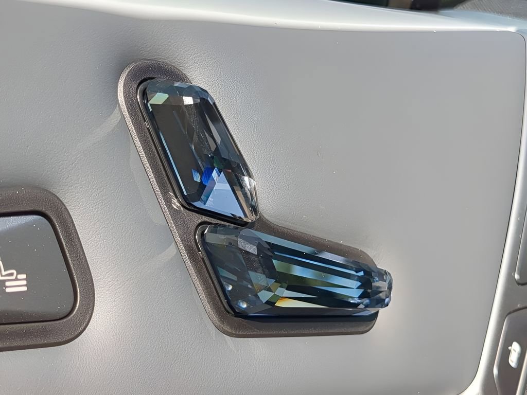 New 2025 BMW iX M60 image 19