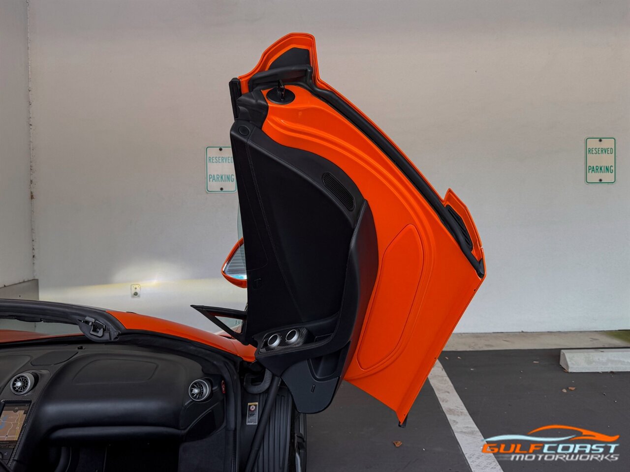 Used 2015 McLaren 650S Spider RWD image 34