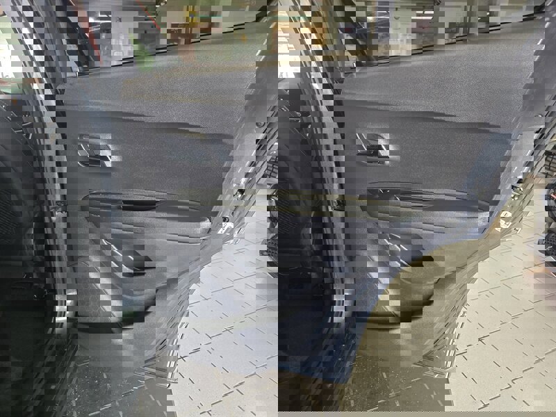 Used 2019 Chevrolet Trax LT w/ Driver Confidence Package image 15