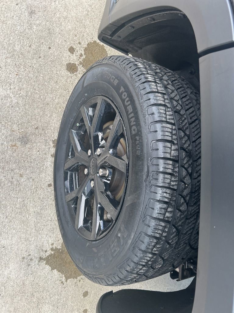 Used 2024 Jeep Grand Cherokee L Laredo image 25