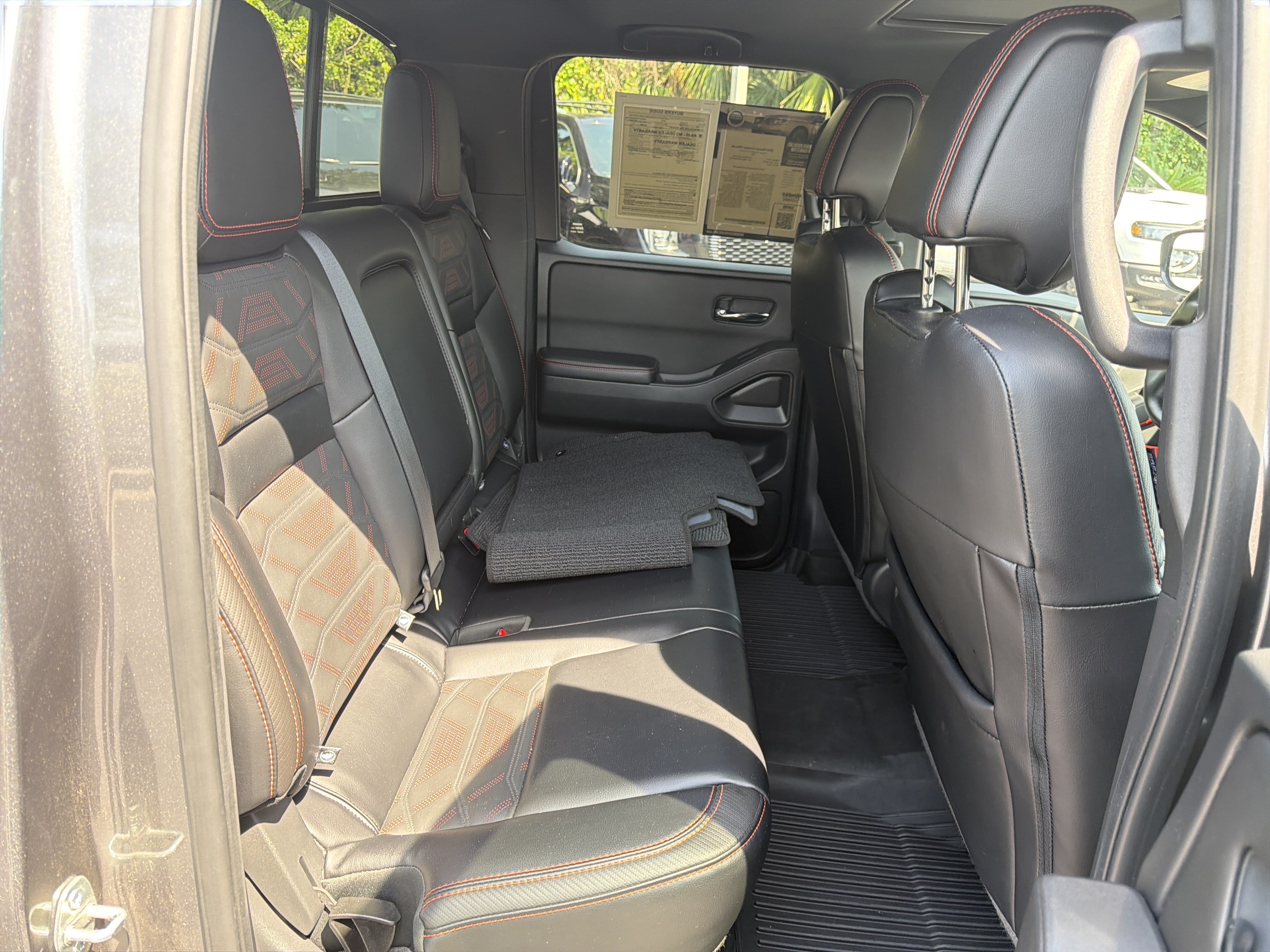 Used 2025 Nissan Frontier PRO-4X w/ Pro Premium Package AWD/4WD image 33