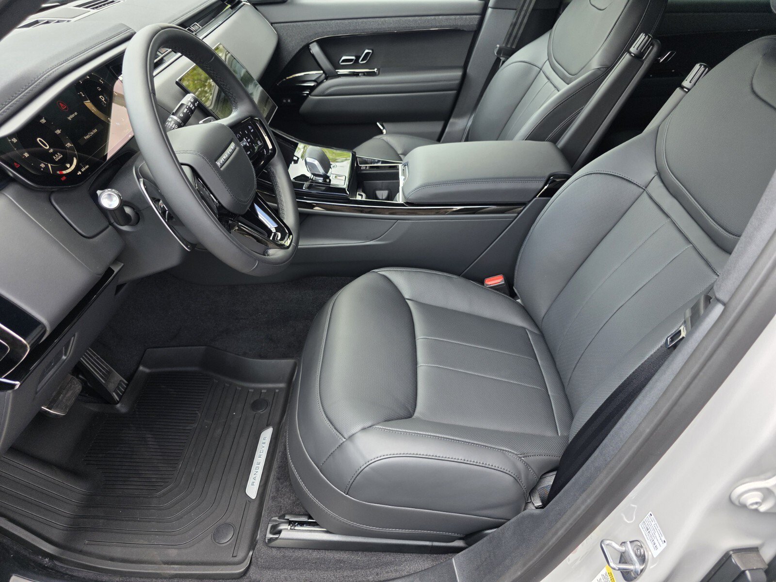 Used 2026 Land Rover Range Rover Sport Dynamic SE AWD/4WD image 10