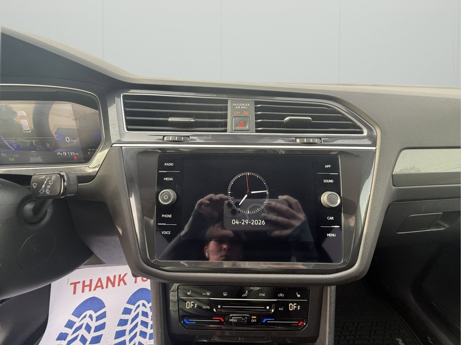 Used 2024 Volkswagen Tiguan SE AWD/4WD image 12