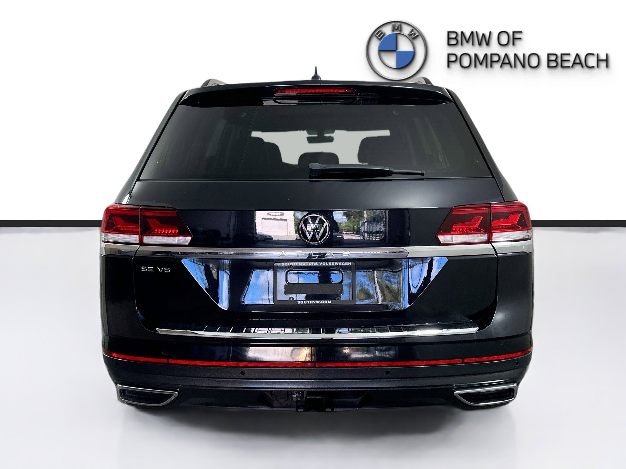 Used 2023 Volkswagen Atlas SE w/ Panoramic Sunroof Package image 5