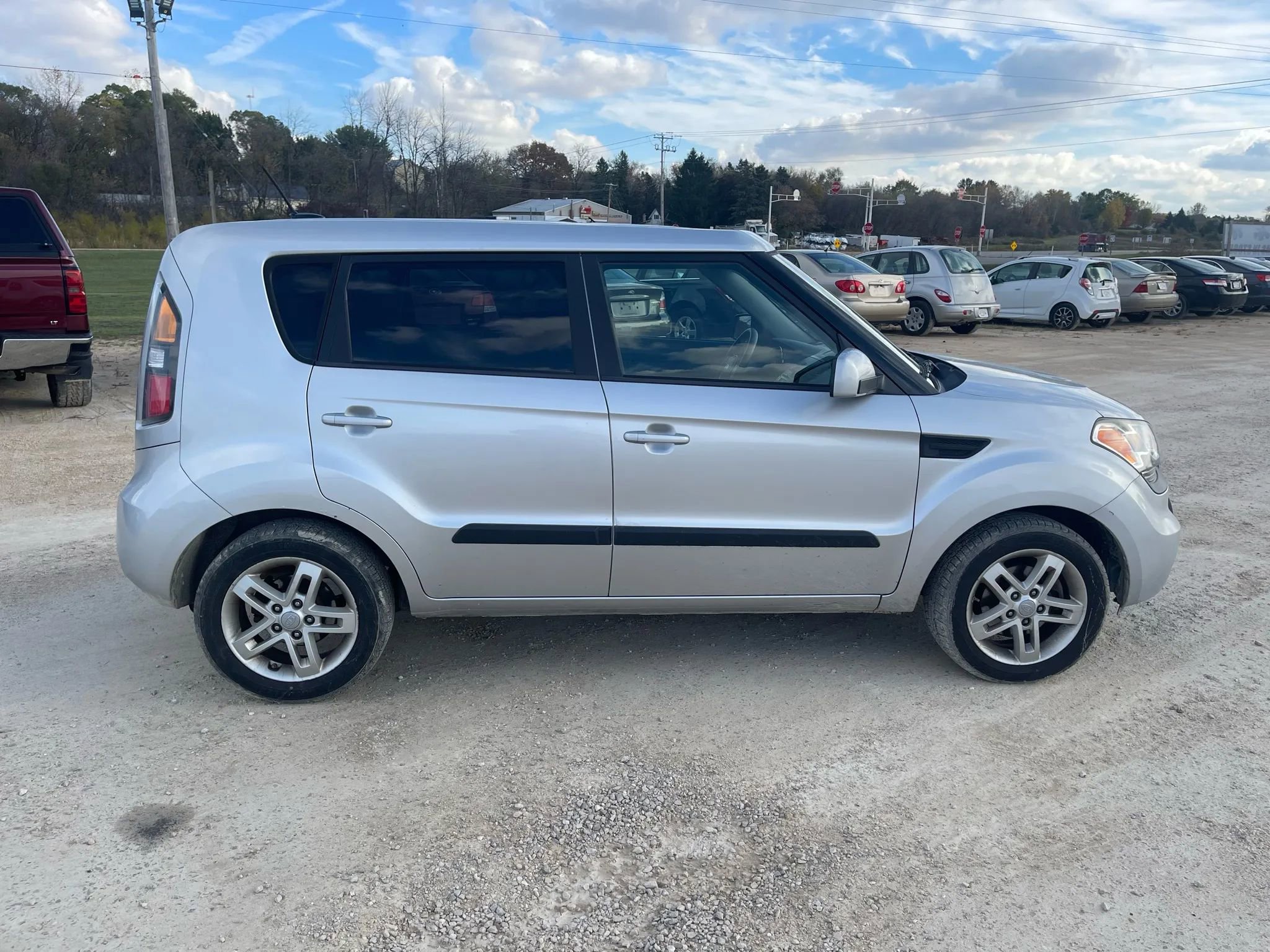 Used 2011 Kia Soul + image 5