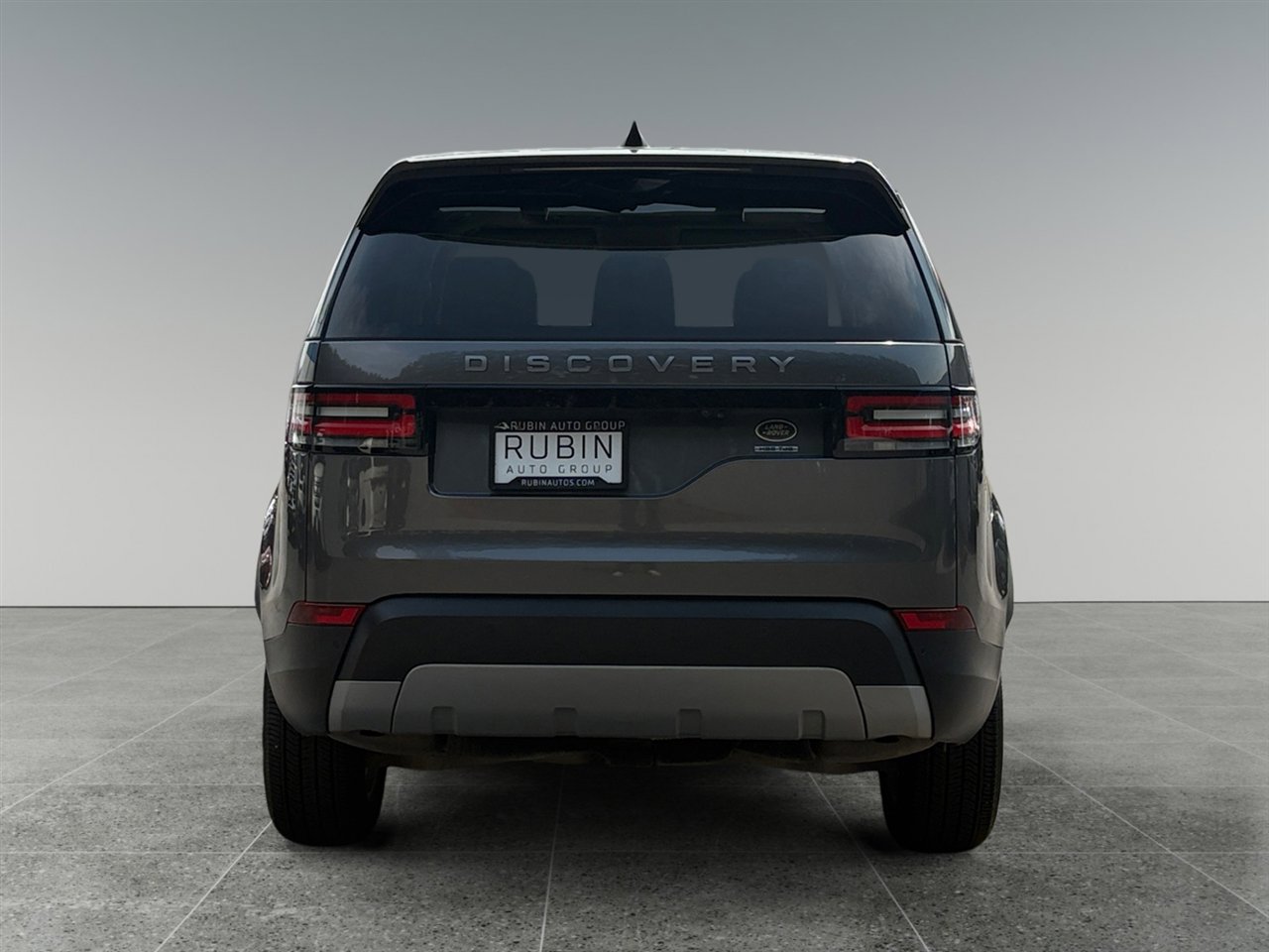 Used 2017 Land Rover Discovery HSE image 5