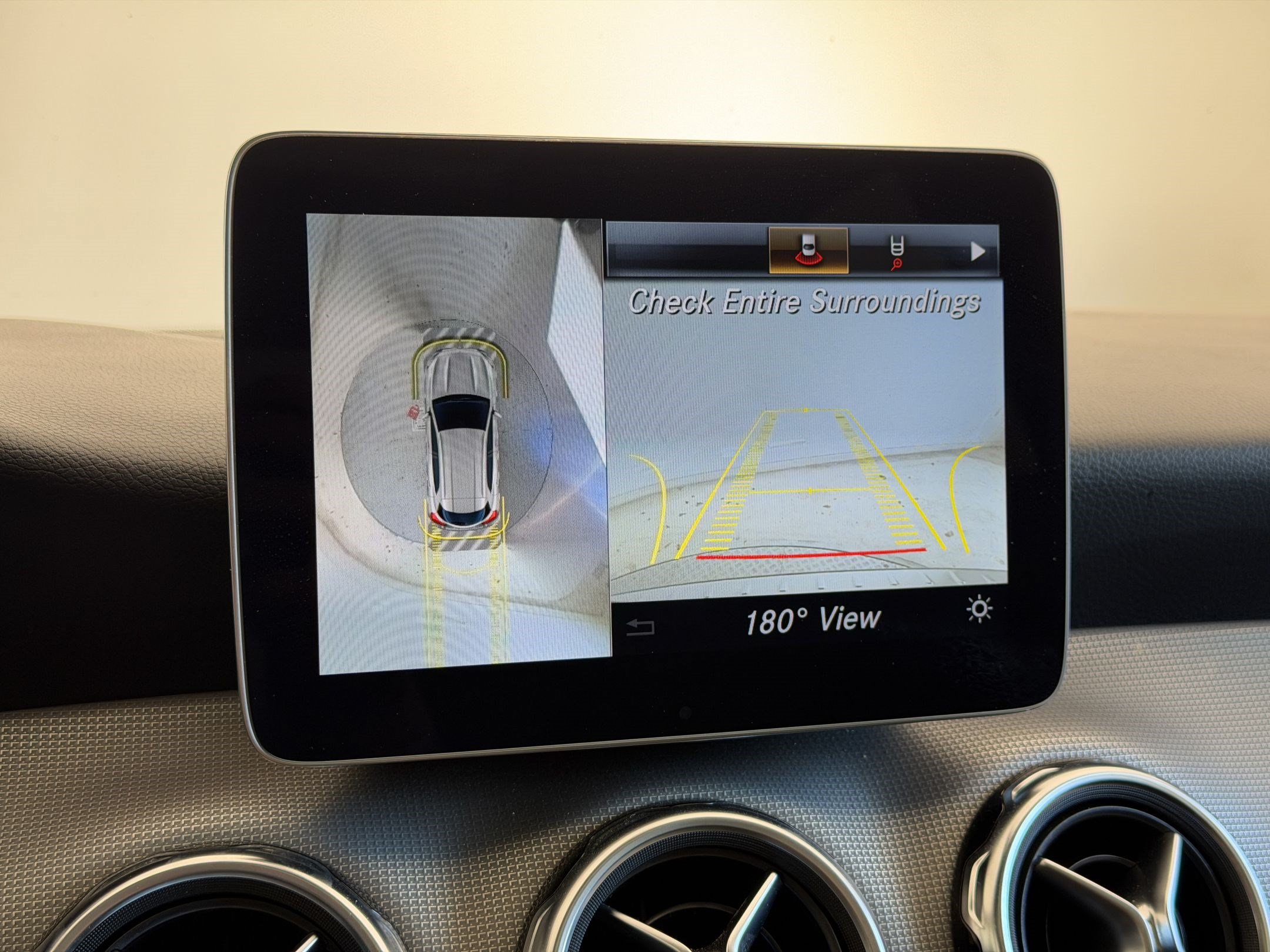 Used 2020 Mercedes-Benz GLA 250 4MATIC image 19