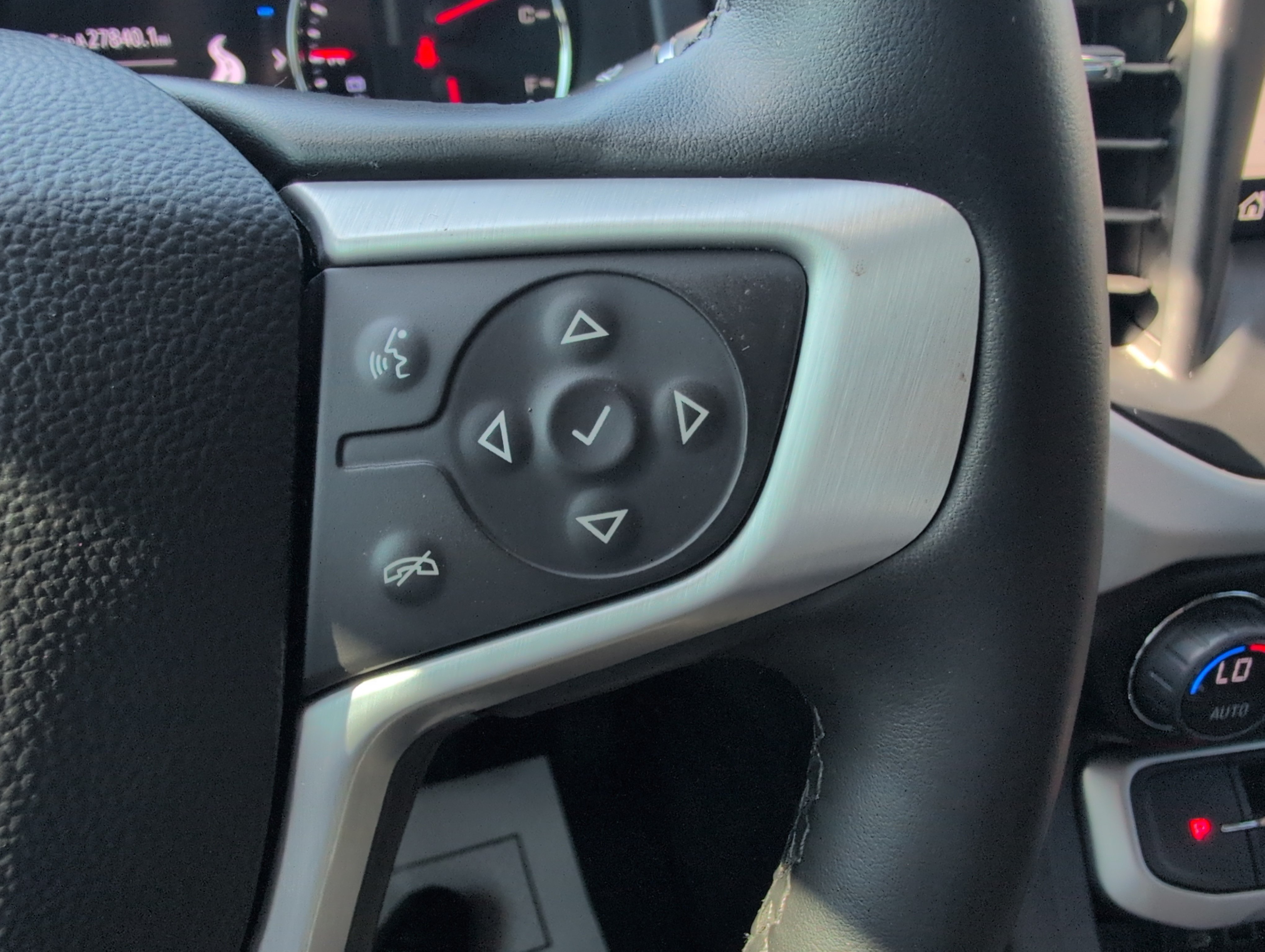 Used 2023 GMC Acadia SLT w/ Elevation Edition FWD image 22