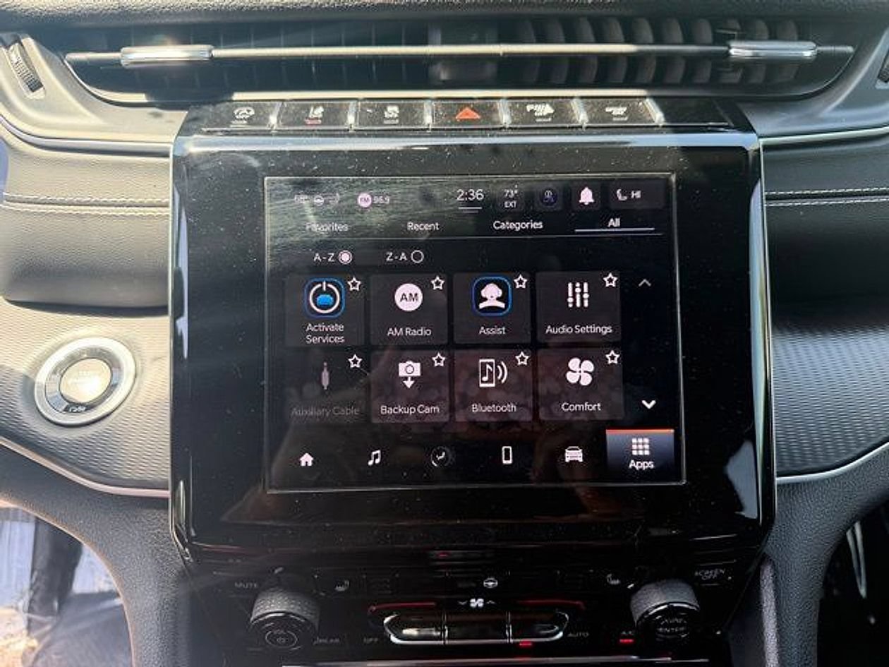 Used 2023 Jeep Grand Cherokee Altitude AWD/4WD image 23
