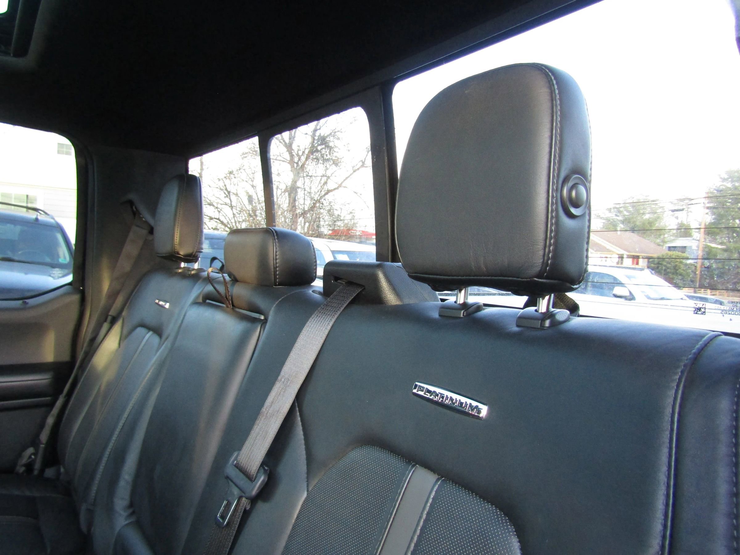 Used 2015 Ford F150 Platinum w/ Equipment Group 701A Luxury image 17