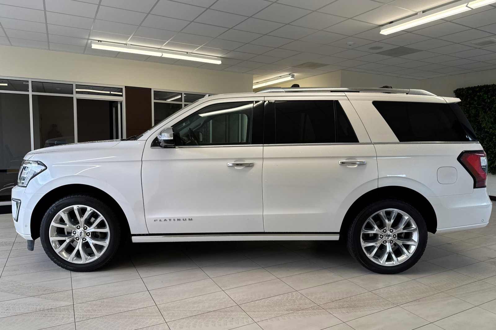 Used 2019 Ford Expedition Platinum AWD/4WD image 7