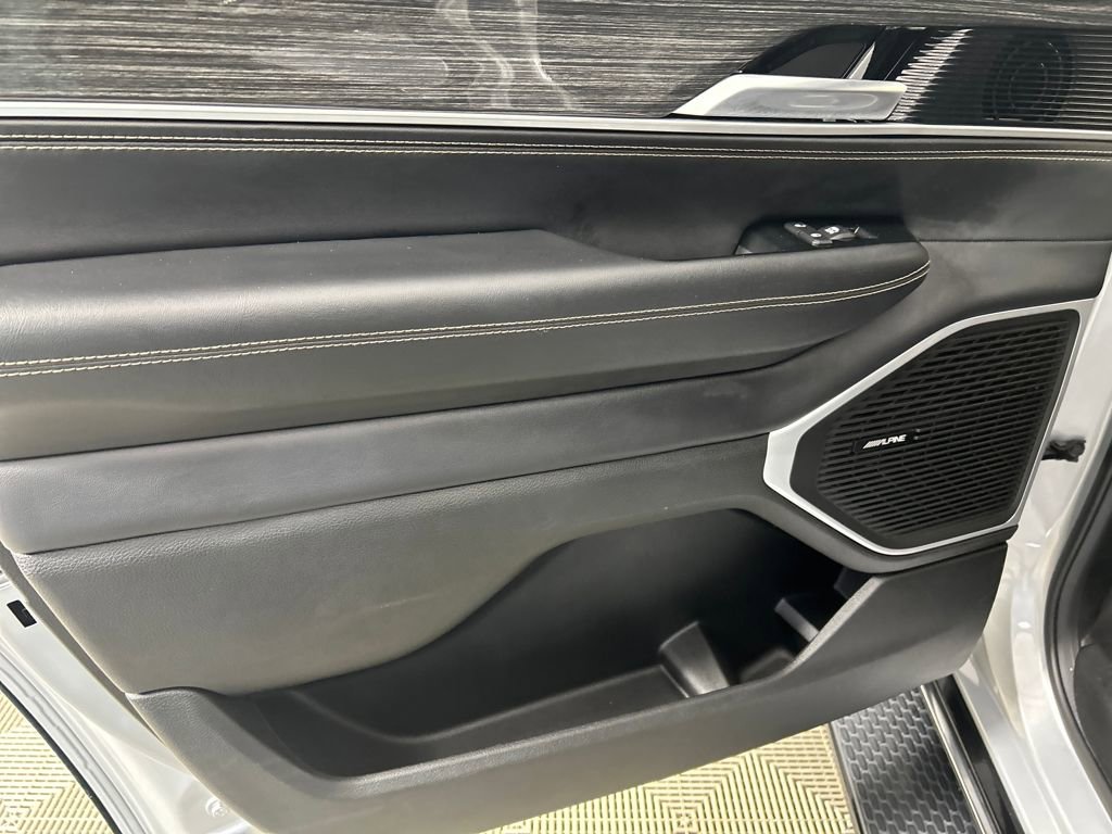 Used 2022 Jeep Wagoneer Series II w/ Premium Group I image 17