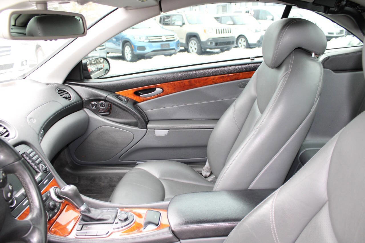 Used 2005 Mercedes-Benz SL 500 w/ AMG Sport Pkg image 22