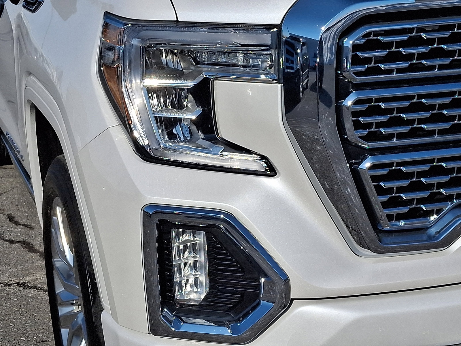 Used 2019 GMC Sierra 1500 Denali w/ Denali Ultimate Package image 9