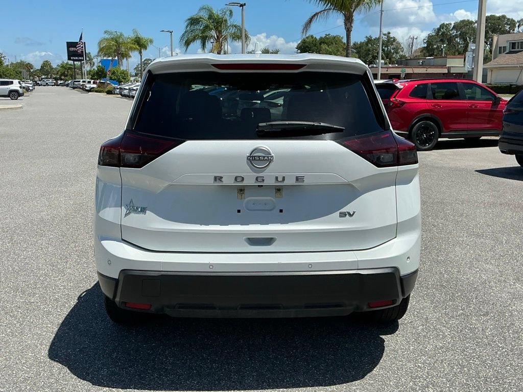 Used 2024 Nissan Rogue SV FWD image 6