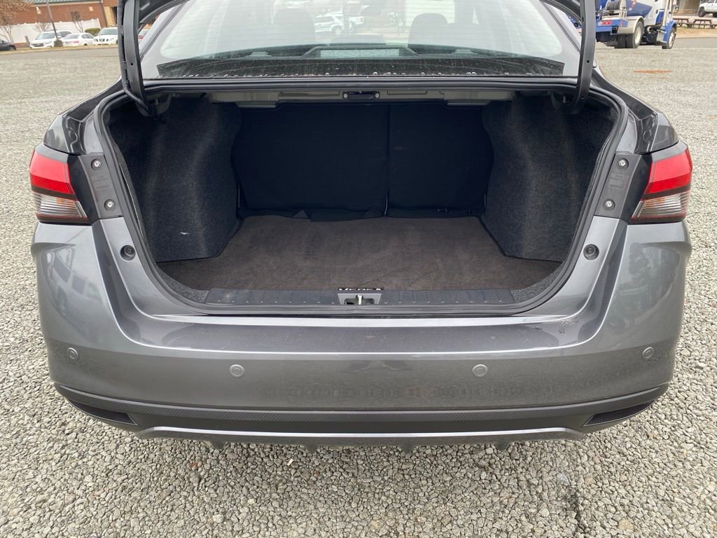 Used 2025 Nissan Versa SV image 18