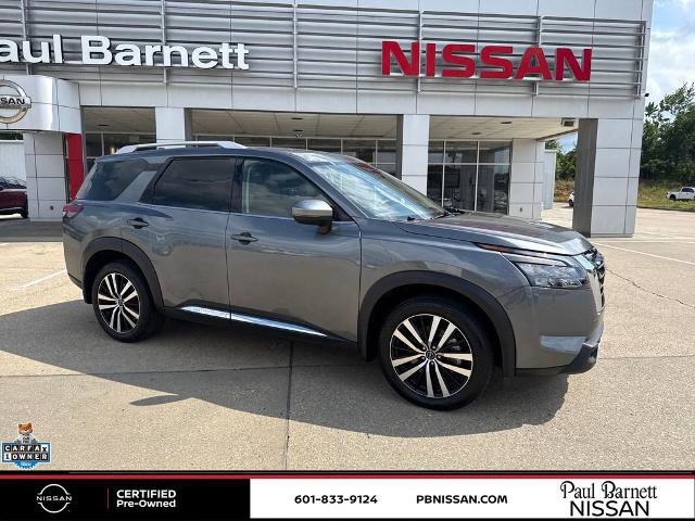 Certified 2025 Nissan Pathfinder Platinum w/ Cargo Package FWD image 4