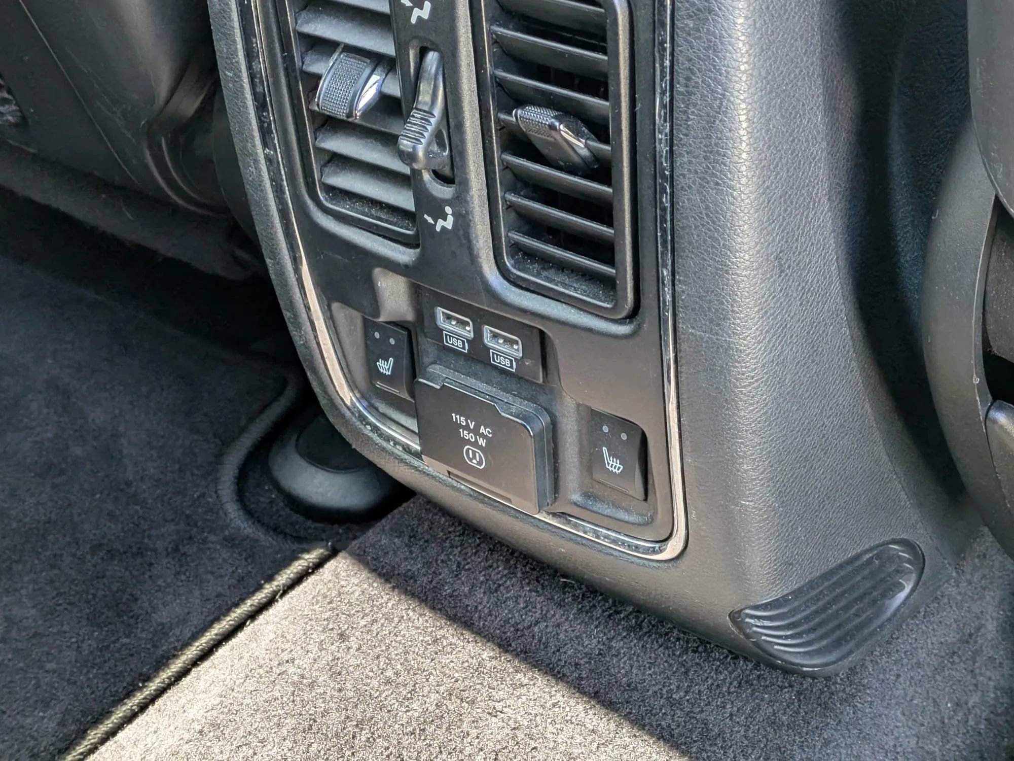 Used 2015 Jeep Grand Cherokee Limited w/ Luxury Group II RWD image 11