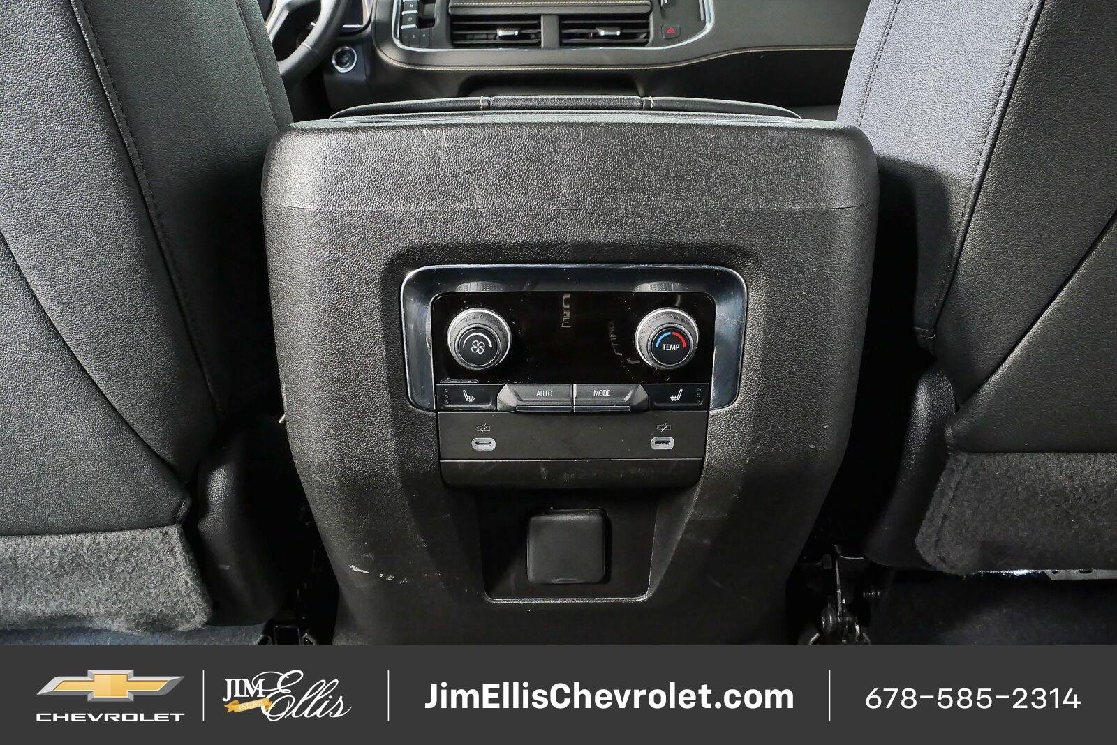 Used 2023 Chevrolet Tahoe Premier w/ Premium Package 2 AWD/4WD image 16
