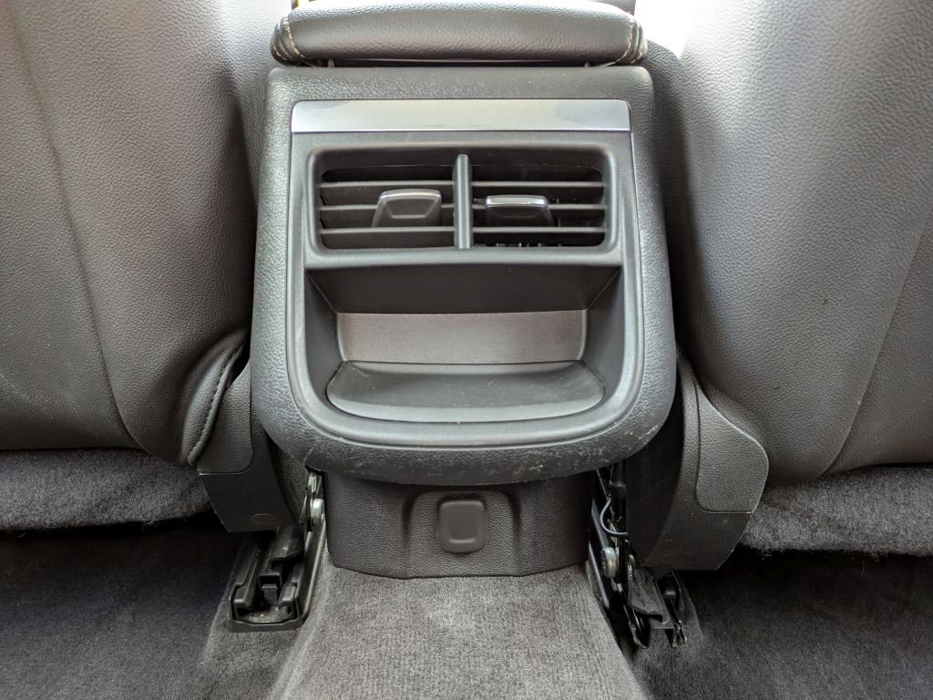 Used 2014 Chevrolet Impala LT w/ Convenience Package image 31