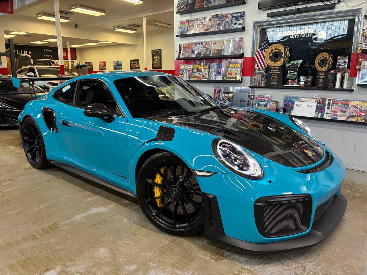 Used 2018 Porsche 911 GT2 RS RWD image 1