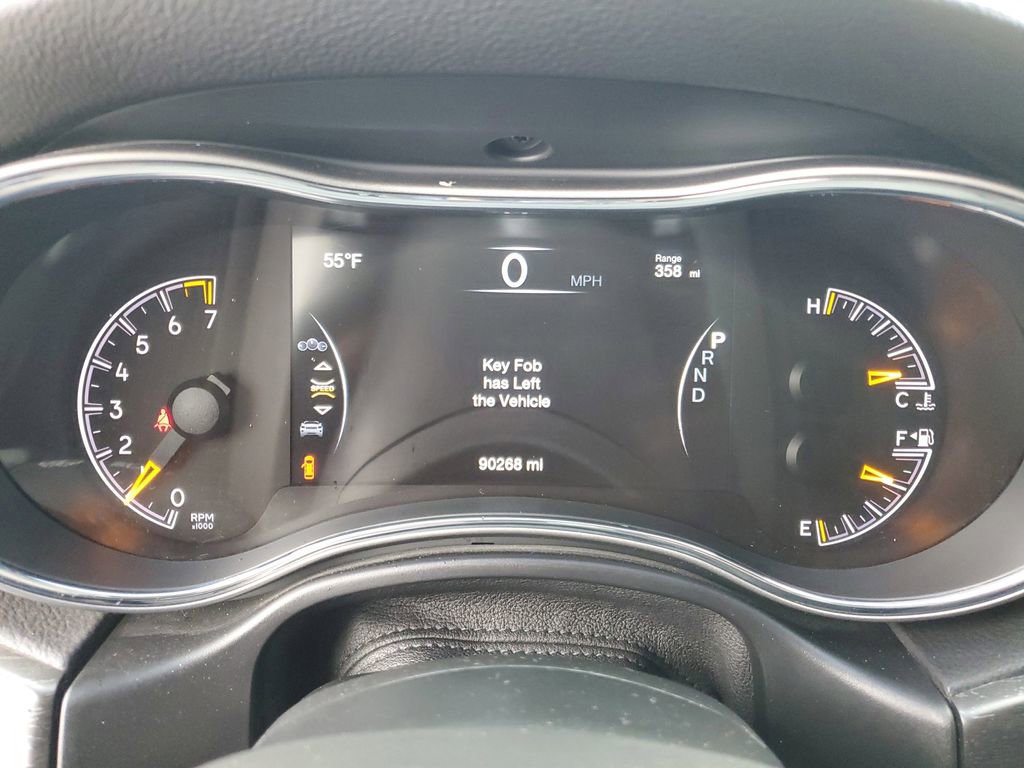 Used 2018 Jeep Grand Cherokee Altitude image 10