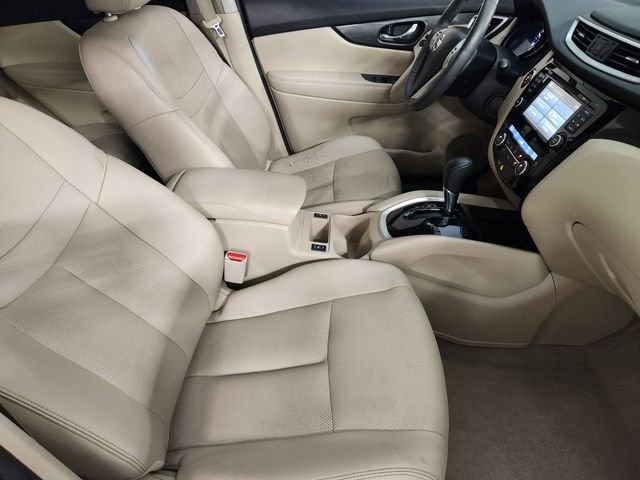Used 2016 Nissan Rogue SL w/ SL Premium Package image 3